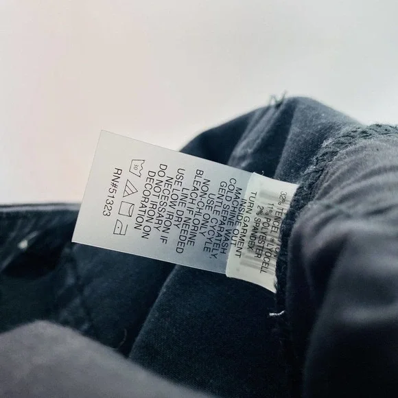 Vince Camuto Size 28 6 Black Studded High Rise Cropped Jeans - Picture 5 of 5